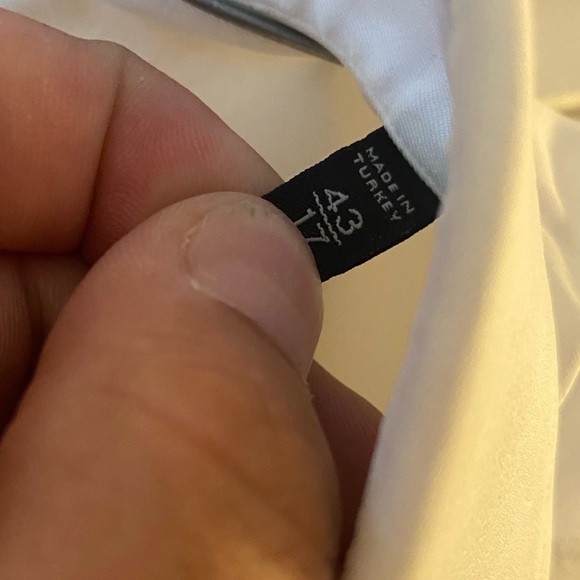 Have here a Ermenegildo Zegna Trofeo dress shirt. Very high quality shirt. - Picture 4 of 4